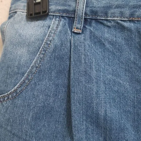 JUNIOR'S SIZE 11 YMI woman's shorts - Picture 4 of 12